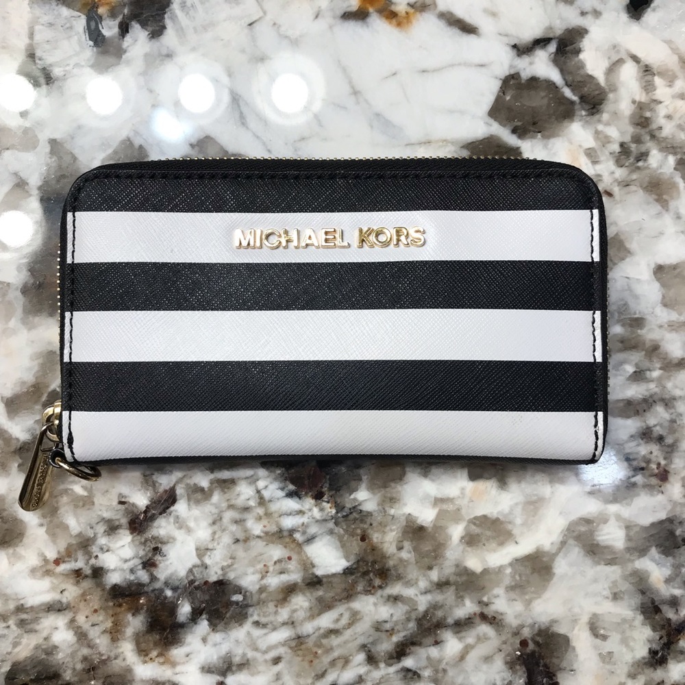 Black and White Michael Kors Wallet